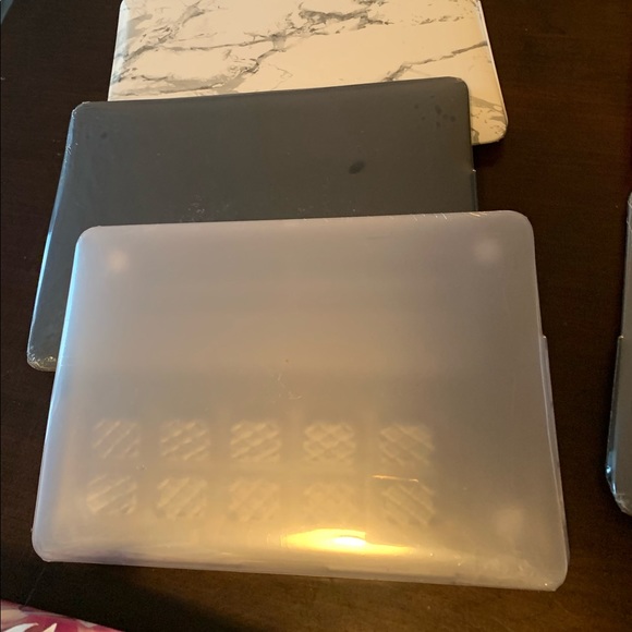 MacBook hard case 5 Colors 12’´inch thé hard case is the product I am selling - Picture 6 of 14